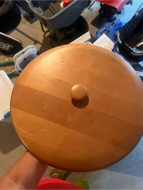Longaberger Round Wooden Lid with Knob - Warm Honey Finish